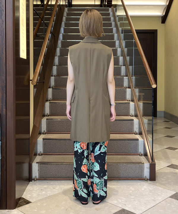 蒲原 捺美さんの「BEAMS WOMEN｜Demi-Luxe BEAMS / テーラード ロングジレ」を使ったコーディネート