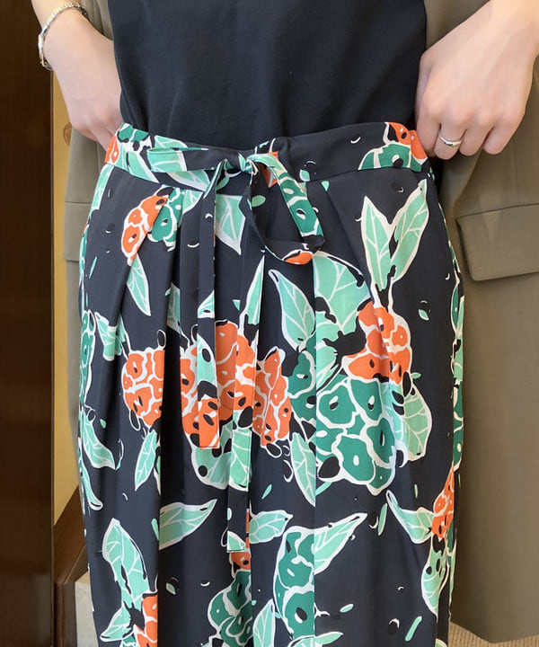 蒲原 捺美さんの「BEAMS WOMEN｜Demi-Luxe BEAMS / テーラード ロングジレ」を使ったコーディネート