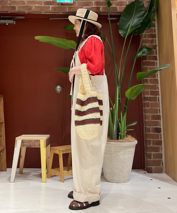 エノモト アミさんの「BEAMS WOMEN｜Ray BEAMS / ペーパー トートバッグ」を使ったコーディネート