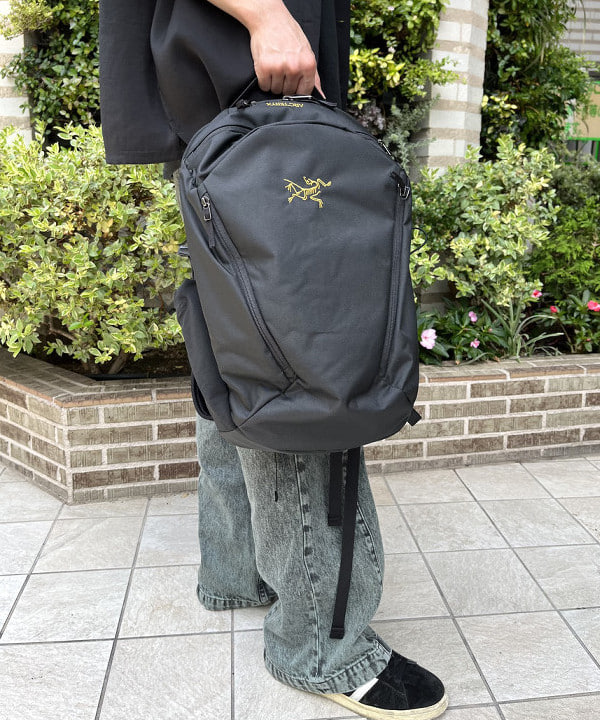 平柳 楓馬さんの「BEAMS WOMEN｜ARC’TERYX / MANTIS 26 BACKPACK」を使ったコーディネート