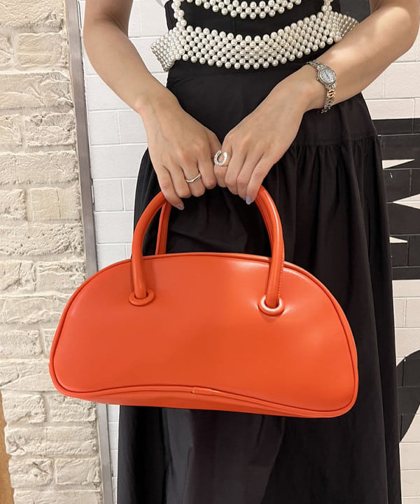 ちりこさんの「BEAMS WOMEN｜MBT / KISUMU CLASSIC」を使ったコーディネート