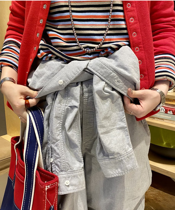 吉野 多恵さんの「BEAMS WOMEN｜BEAMS BOY / ラメ リブ クルー ソックス NEW」を使ったコーディネート