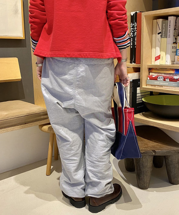 吉野 多恵さんの「BEAMS WOMEN｜BEAMS BOY / ラメ リブ クルー ソックス NEW」を使ったコーディネート