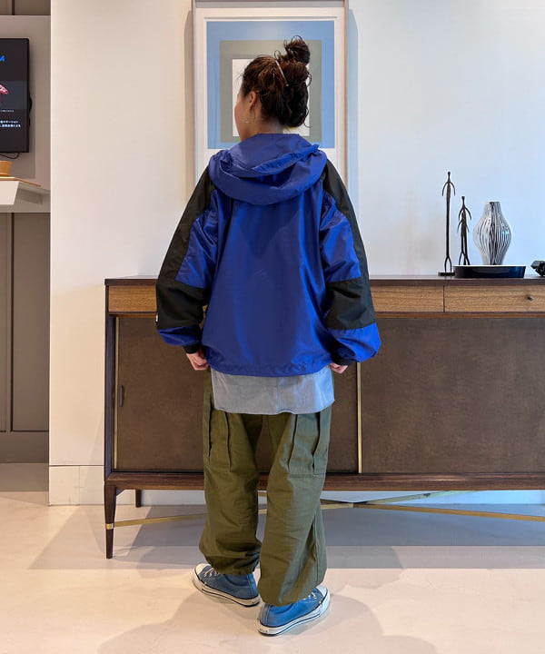 清水 彩乃さんの「BEAMS WOMEN｜【別注】BUZZ RICKSON'S / ポプリン アーミーパンツ」を使ったコーディネート