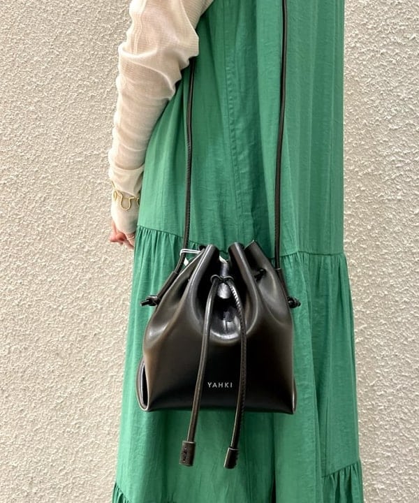 カタヤマ アヤさんの「BEAMS WOMEN｜Ray BEAMS / アンクルストラップ パンプス」を使ったコーディネート