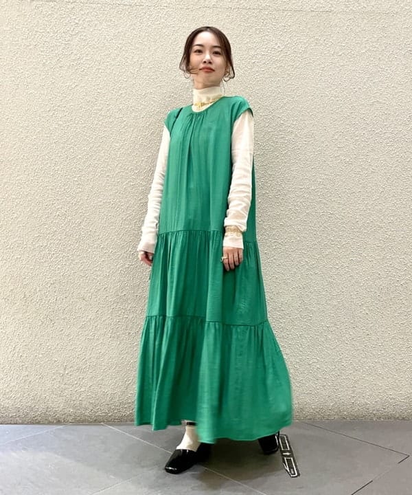 カタヤマ アヤさんの「BEAMS WOMEN｜Ray BEAMS / アンクルストラップ パンプス」を使ったコーディネート