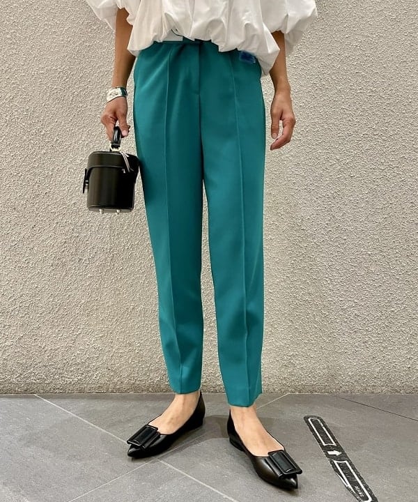 五十峯 さよさんの「BEAMS WOMEN｜Demi-Luxe BEAMS / バックル ポインテッドトゥ パンプス」を使ったコーディネート