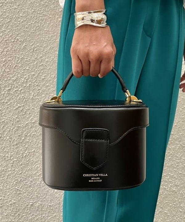 五十峯 さよさんの「BEAMS WOMEN｜Demi-Luxe BEAMS / バックル ポインテッドトゥ パンプス」を使ったコーディネート