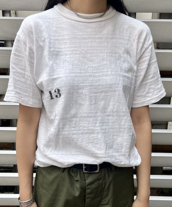 ミナミマリコさんの「BEAMS WOMEN｜【別注】BUZZ RICKSON'S / ポプリン アーミーパンツ」を使ったコーディネート