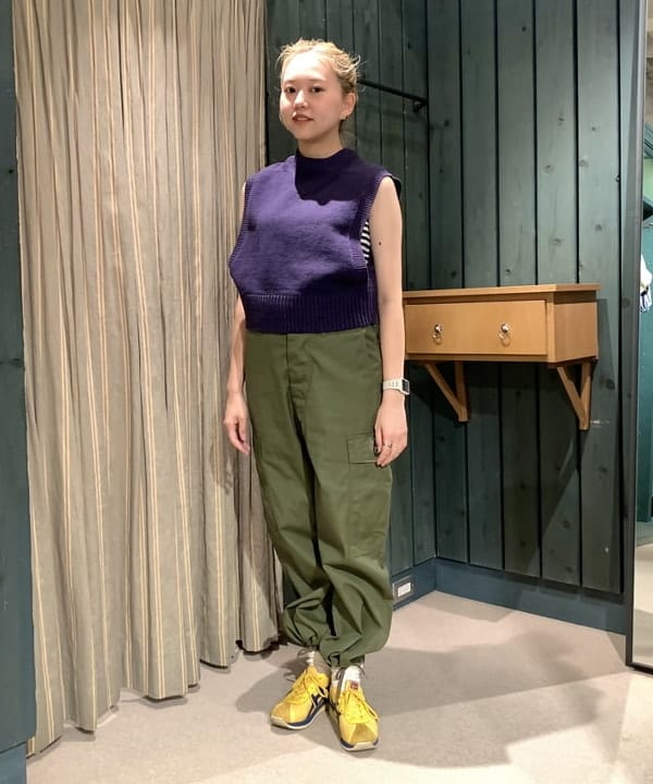 MATSUMOTO AMIさんの「BEAMS WOMEN｜【別注】BUZZ RICKSON'S / ポプリン アーミーパンツ」を使ったコーディネート