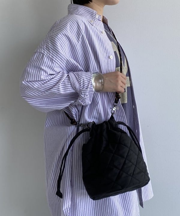 大田 麗未さんの「BEAMS WOMEN｜【別注】Gramicci / ギャバ テーパードパンツ NEW」を使ったコーディネート