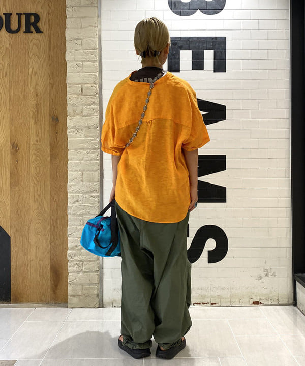 オカモト ミサキさんの「BEAMS WOMEN｜BEAMS BOY / US ARMY オーバー パンツ」を使ったコーディネート
