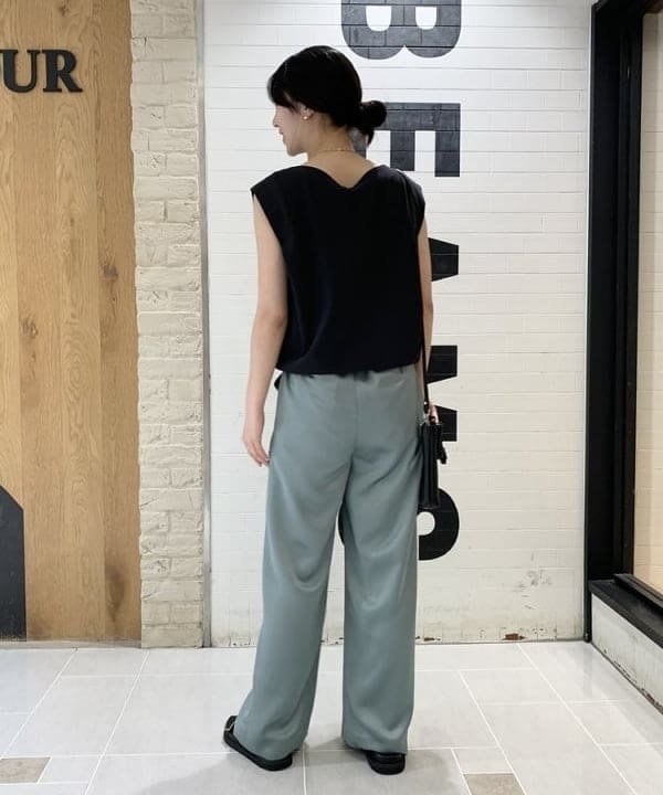 坂本 涼花さんの「BEAMS WOMEN｜GIANNI CHIARINI / CAMILLA レザートートバッグ」を使ったコーディネート
