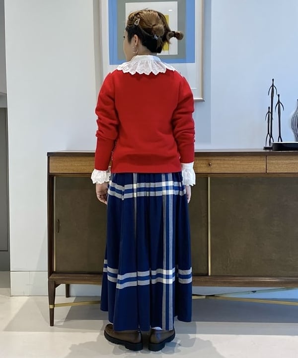 吉野 多恵さんの「BEAMS WOMEN｜BEAMS BOY / ラメ リブ クルー ソックス NEW」を使ったコーディネート