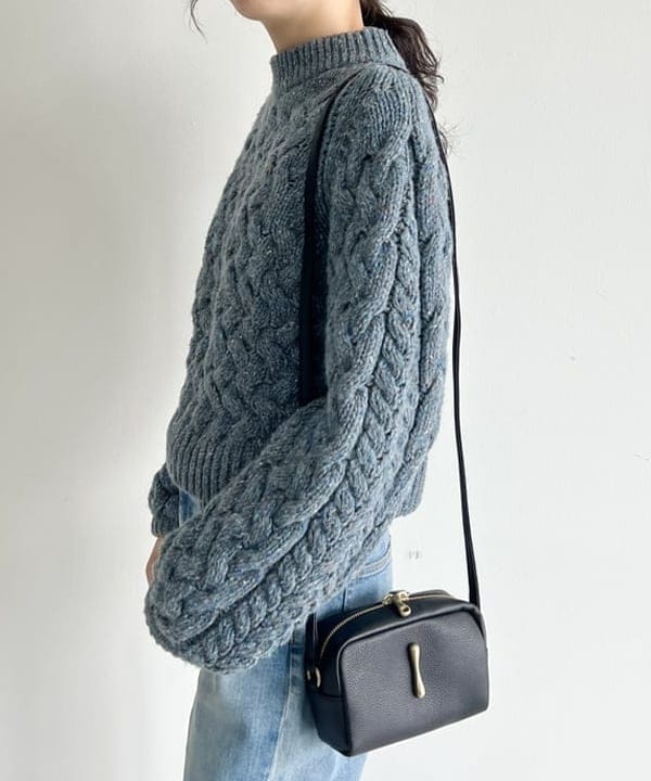 中丸　栞さんの「BEAMS WOMEN｜AK+1 / 11オンス デニムパンツ」を使ったコーディネート