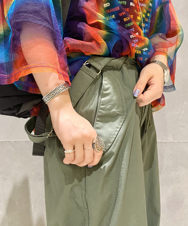 吉野 多恵さんの「BEAMS WOMEN｜BEAMS BOY / US ARMY オーバー パンツ」を使ったコーディネート