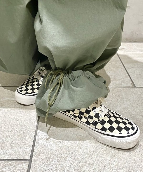 吉野 多恵さんの「BEAMS WOMEN｜BEAMS BOY / US ARMY オーバー パンツ」を使ったコーディネート