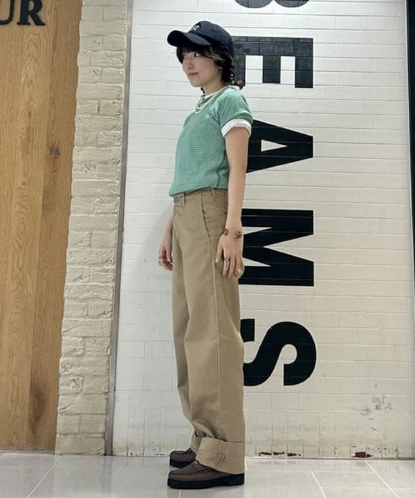 小原 もこさんの「BEAMS WOMEN｜BUZZ RICKSON'S &times; BEAMS BOY / チノパンツ」を使ったコーディネート