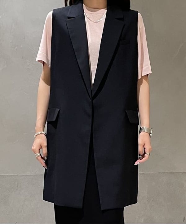 高木 菜央さんの「BEAMS WOMEN｜Demi-Luxe BEAMS / バックル ポインテッドトゥ パンプス」を使ったコーディネート