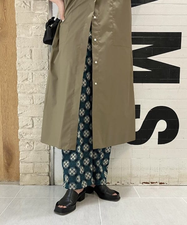 CHIHIROさんの「BEAMS WOMEN｜PAPYRUS / Candy Wrapper ハンドバッグ スモール」を使ったコーディネート