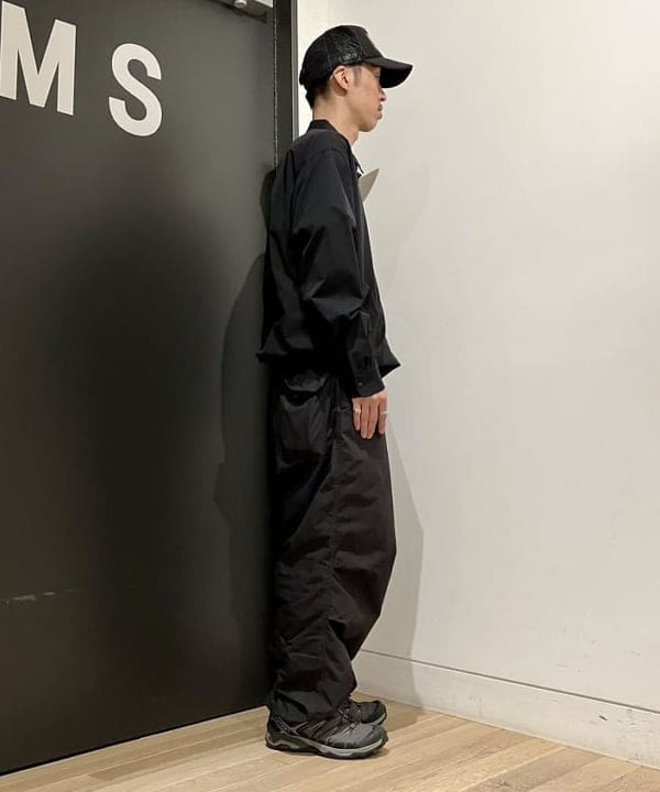 西村 光平さんの「BEAMS WOMEN｜BEAMS / コットン ナイロン オーバーパンツ」を使ったコーディネート