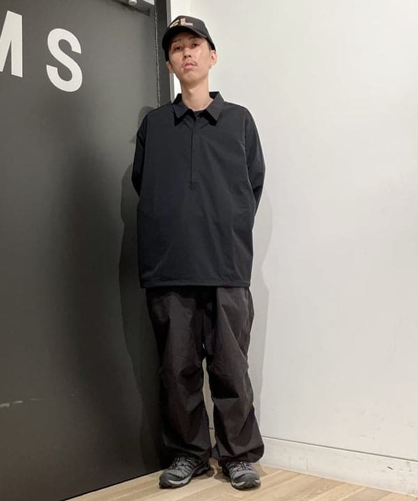 西村 光平さんの「BEAMS WOMEN｜BEAMS / コットン ナイロン オーバーパンツ」を使ったコーディネート