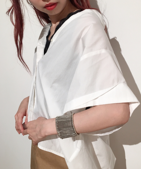 LEEさんの「BEAMS WOMEN｜Ray BEAMS / K10 ベネチアン ネックレス」を使ったコーディネート