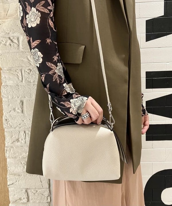 CHIHIROさんの「BEAMS WOMEN｜GIANNI CHIARINI / ALIFA レザーショルダーバッグ S」を使ったコーディネート