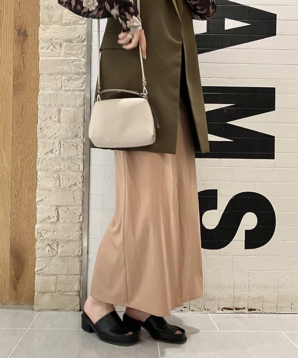 CHIHIROさんの「BEAMS WOMEN｜GIANNI CHIARINI / ALIFA レザーショルダーバッグ S」を使ったコーディネート