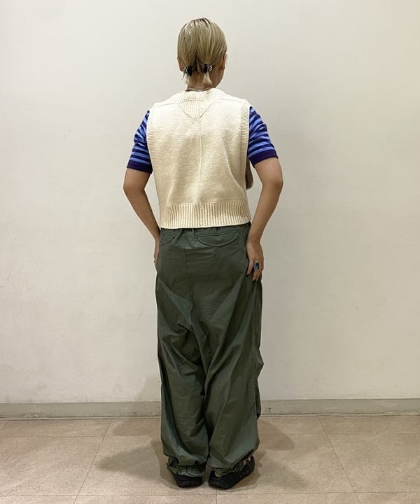 オカモト ミサキさんの「BEAMS WOMEN｜BEAMS BOY / US ARMY オーバー パンツ」を使ったコーディネート