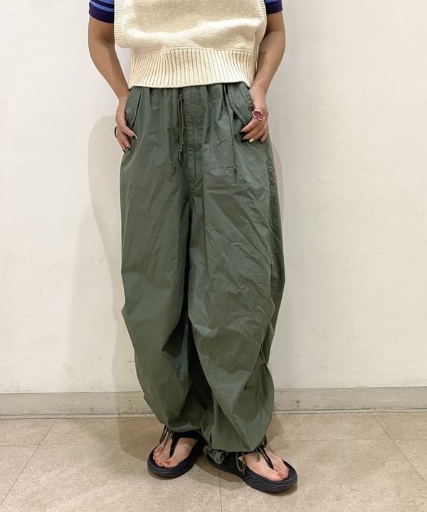 オカモト ミサキさんの「BEAMS WOMEN｜BEAMS BOY / US ARMY オーバー パンツ」を使ったコーディネート