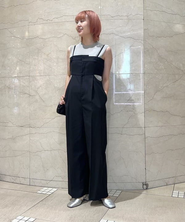 篠崎 香月さんの「BEAMS WOMEN｜PAPYRUS / Candy Wrapper ハンドバッグ スモール」を使ったコーディネート