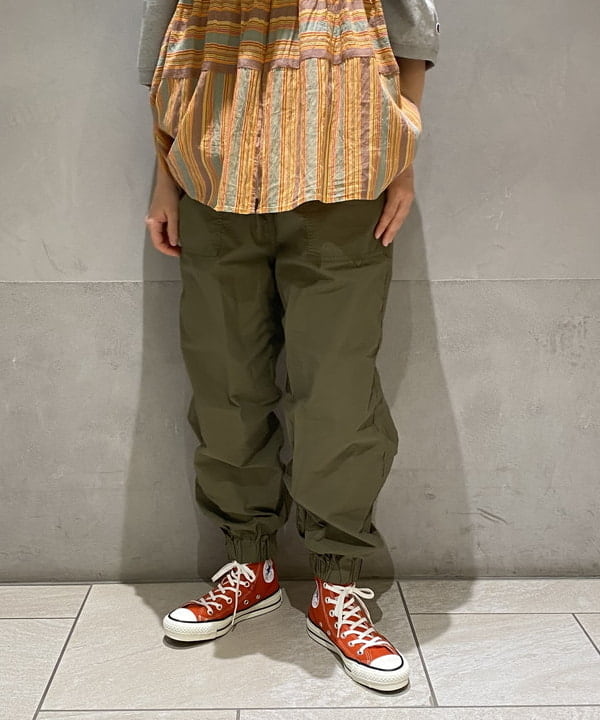 大田 麗未さんの「BEAMS WOMEN｜STANDARD SUPPLY / 別注 Daily Day Pack」を使ったコーディネート