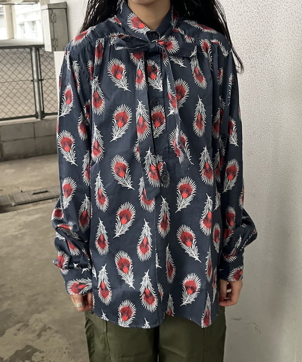 ミナミマリコさんの「BEAMS WOMEN｜【別注】BUZZ RICKSON'S / ポプリン アーミーパンツ」を使ったコーディネート