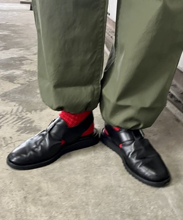 ミナミマリコさんの「BEAMS WOMEN｜【別注】BUZZ RICKSON'S / ポプリン アーミーパンツ」を使ったコーディネート