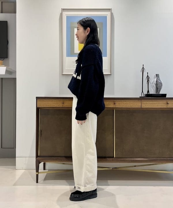 ミナミマリコさんの「BEAMS WOMEN｜WAREHOUSE & CO. / 別注 ステンシル13 Tシャツ」を使ったコーディネート