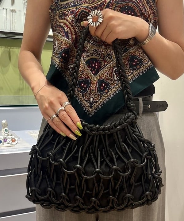 イトウミサキさんの「BEAMS WOMEN｜RBS / フェイクレザー ノット バッグ」を使ったコーディネート