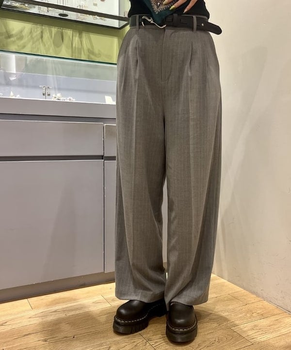 イトウミサキさんの「BEAMS WOMEN｜RBS / フェイクレザー ノット バッグ」を使ったコーディネート