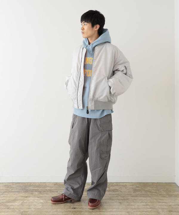 平柳 楓馬さんの「BEAMS WOMEN｜BEAMS / ビッグ 6ポケット カーゴパンツ」を使ったコーディネート