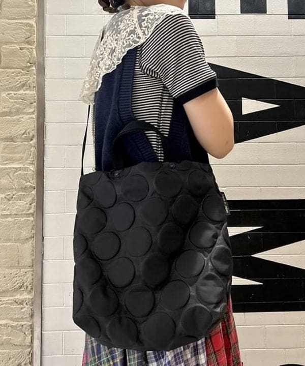 小原 もこさんの「BEAMS WOMEN｜BAG'n'NOUN &times; BEAMS BOY / 別注 ドット バッグ」を使ったコーディネート