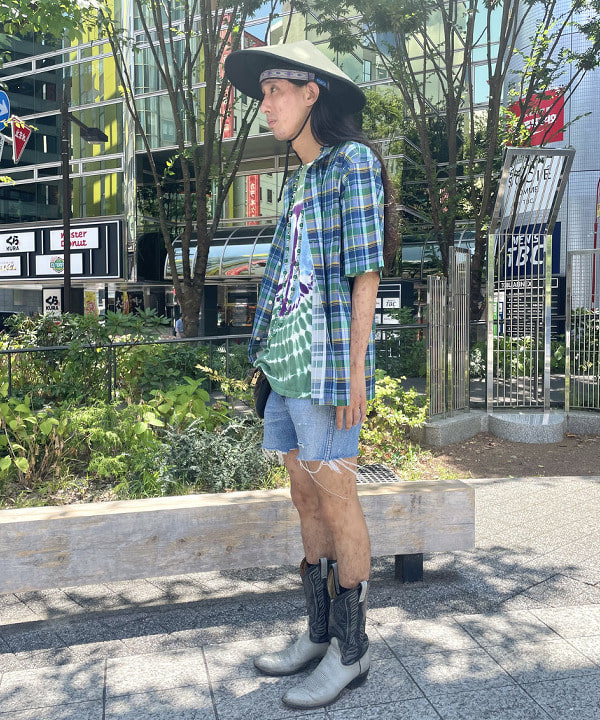 KOYO IKEDAさんの「BEAMS WOMEN｜BEAMS / ルーズフィット チェック オープンカラーシャツ」を使ったコーディネート