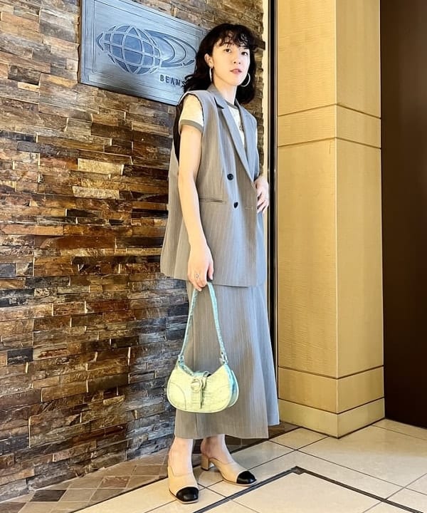kigoさんの「BEAMS WOMEN｜Ray BEAMS / ピンストライプ  4ボタン ダブル ジレ」を使ったコーディネート