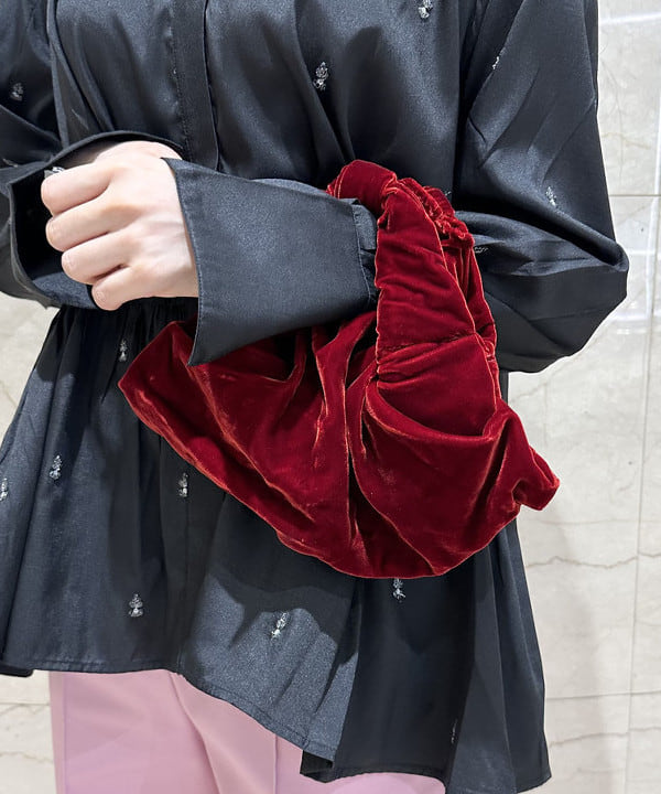 カワライさんの「BEAMS WOMEN｜Demi-Luxe BEAMS / ピンタック ダブルクロス パンツ」を使ったコーディネート