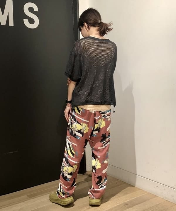 おはぎ(萩原)さんの「BEAMS WOMEN｜BEAMS BOY / パターン メッシュ ノースリーブ」を使ったコーディネート