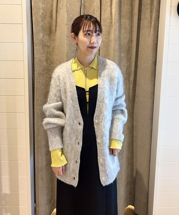 SAEさんの「BEAMS WOMEN｜Ray BEAMS / ソフト シャギー Vネック カーディガン」を使ったコーディネート