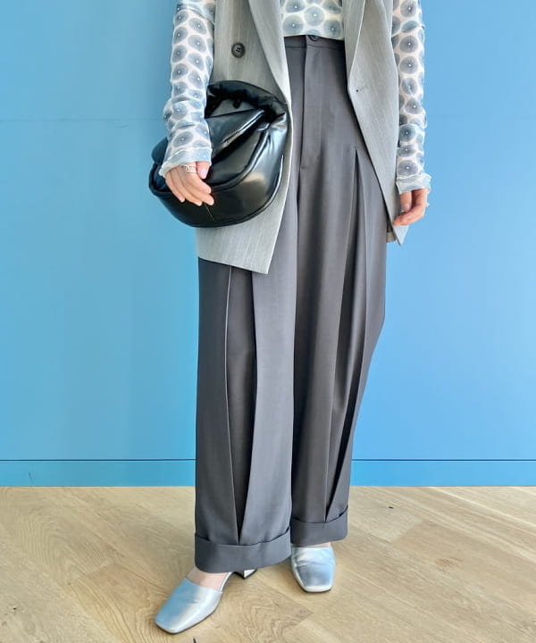 佐藤 美樹さんの「BEAMS WOMEN｜Ray BEAMS / アンクルストラップ パンプス」を使ったコーディネート
