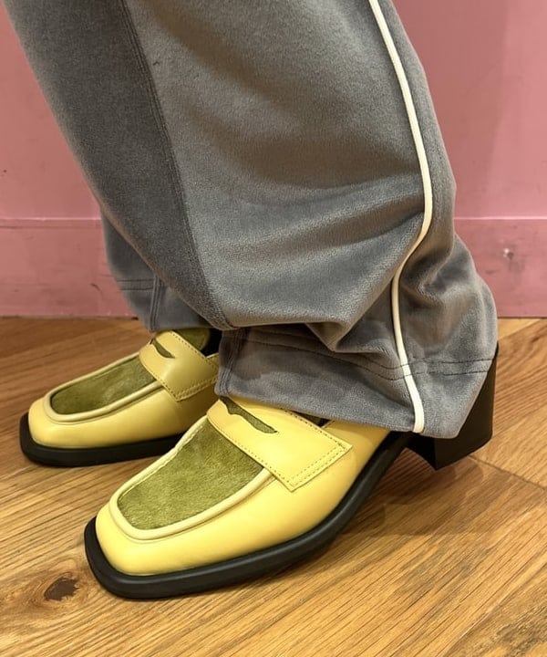 コスゲさんの「BEAMS WOMEN｜Ray BEAMS / ペニー ローファー ミュール」を使ったコーディネート