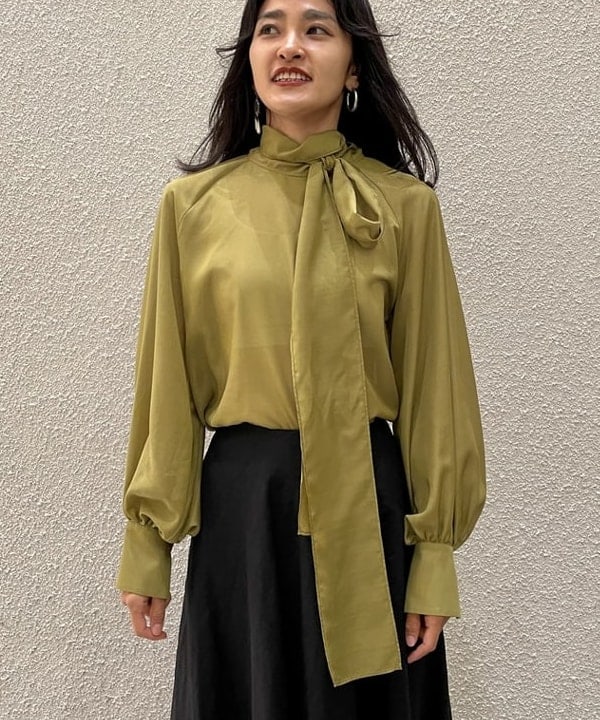 五十峯 さよさんの「BEAMS WOMEN｜Demi-Luxe BEAMS / バックル ポインテッドトゥ パンプス」を使ったコーディネート