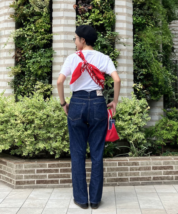 葵さんの「BEAMS WOMEN｜FRUIT OF THE LOOM × BEAMS BOY / 2PACK TEE」を使ったコーディネート