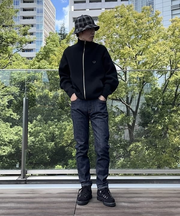 平柳 楓馬さんの「BEAMS WOMEN｜ベーシック ストレッチ デニムパンツ」を使ったコーディネート